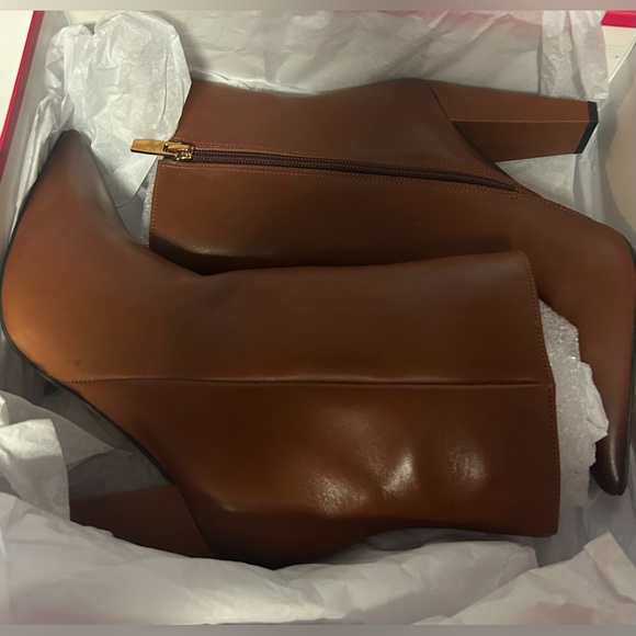 Vince Camuto Membidi Dress Boots Warm Carmel Burnish Leather Size 7M NIB - Picture 4 of 6